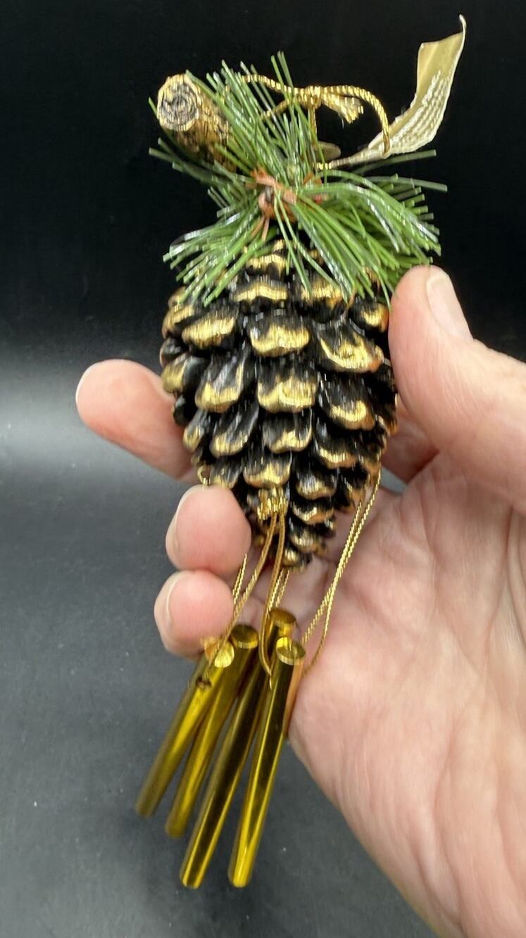 Vintage Roman Inc Heavy Pine cone Branch Twinkle Chime Ornament -LO31